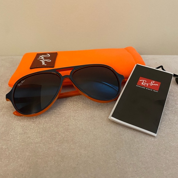 Ray-Ban Aviator Kids Junior Sunglasses - Picture 1 of 7